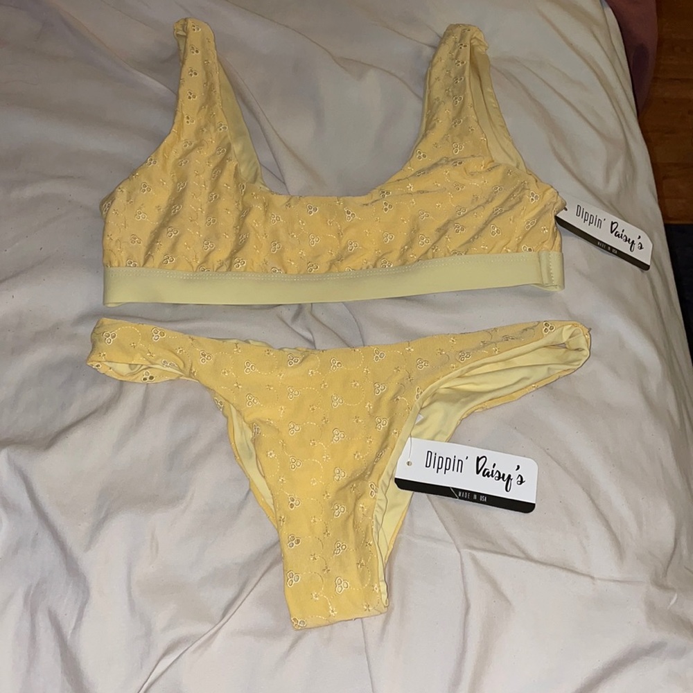 NWT Dippin’ Daisy’s Yellow Bikini set!💛